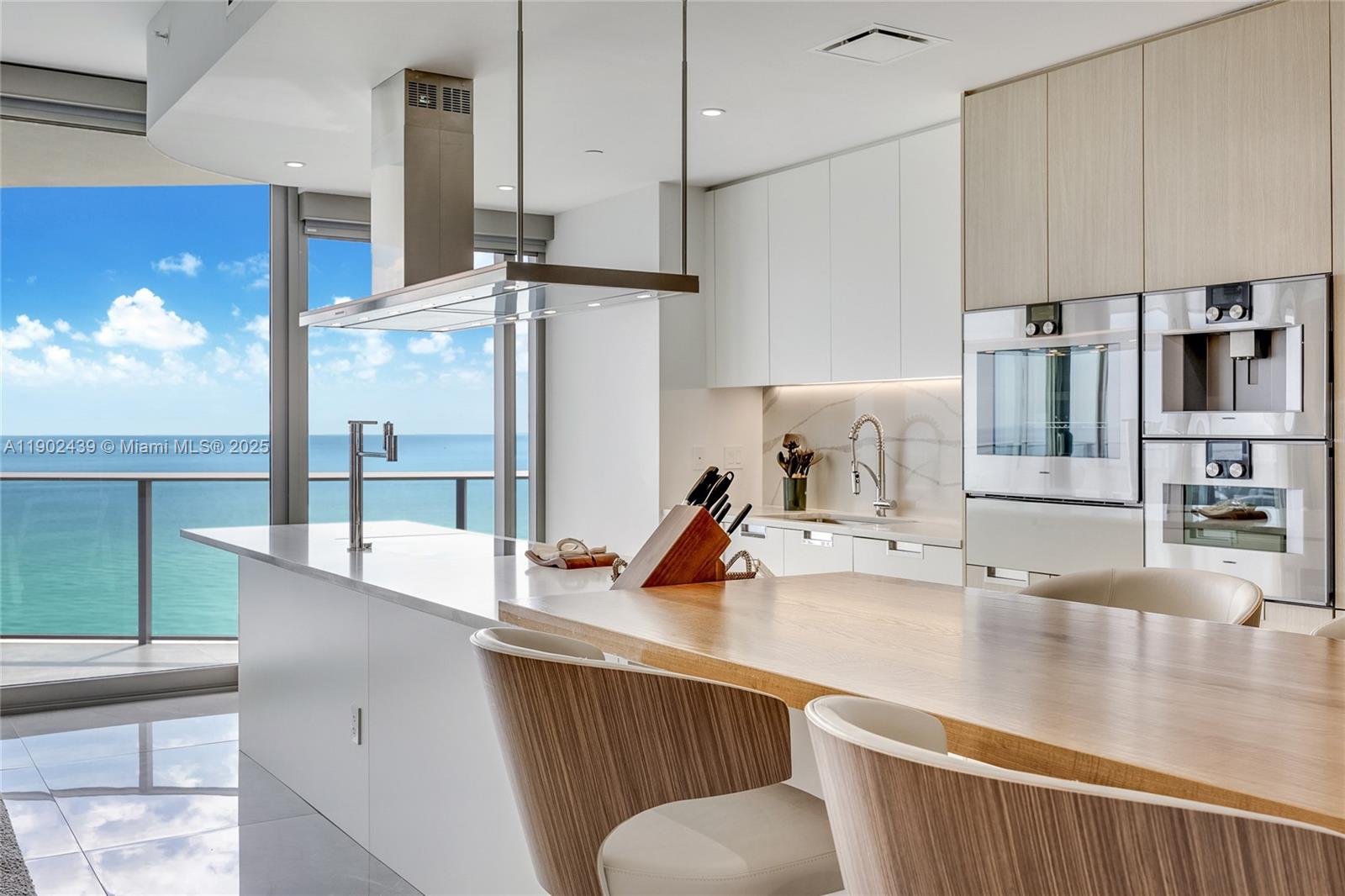 15701 Collins Ave # 1402, Sunny Isles Beach Unit: 1402