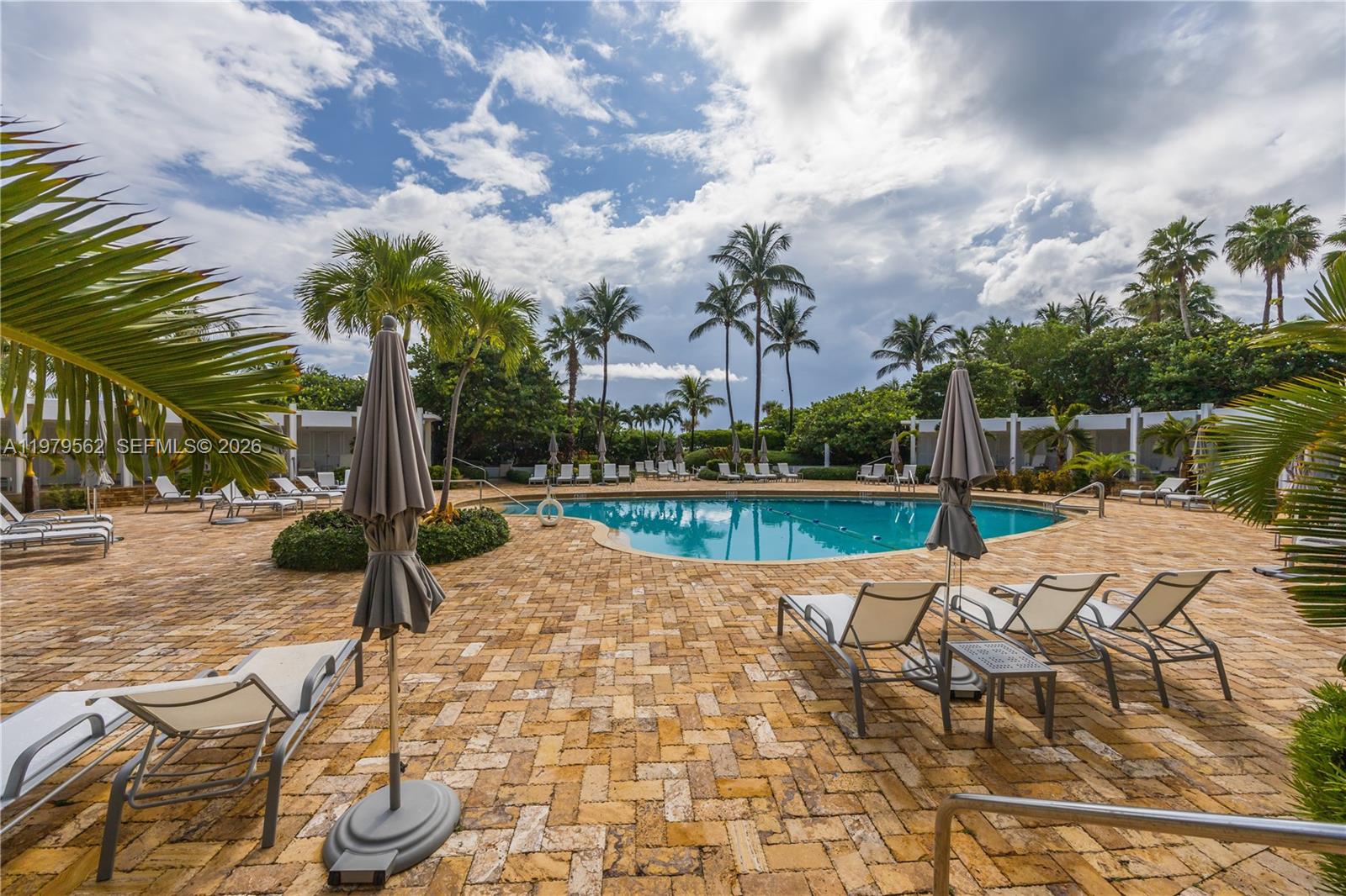 5055 Collins Ave # 5N