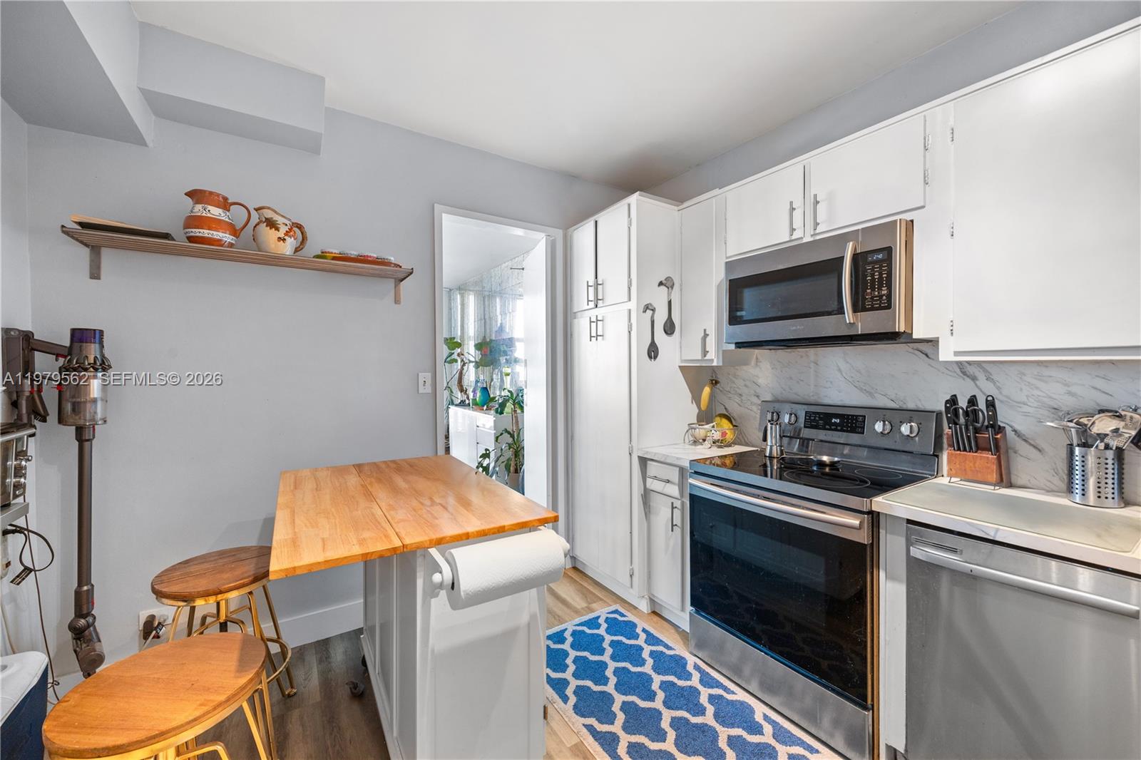 5055 Collins Ave # 5N