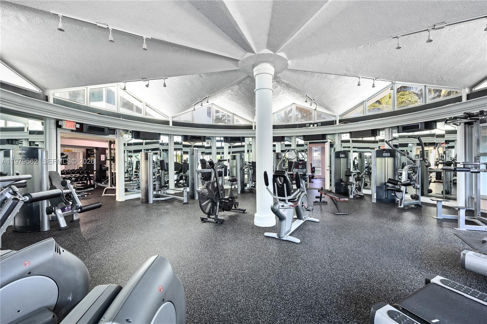 5055 Collins Ave # 5N