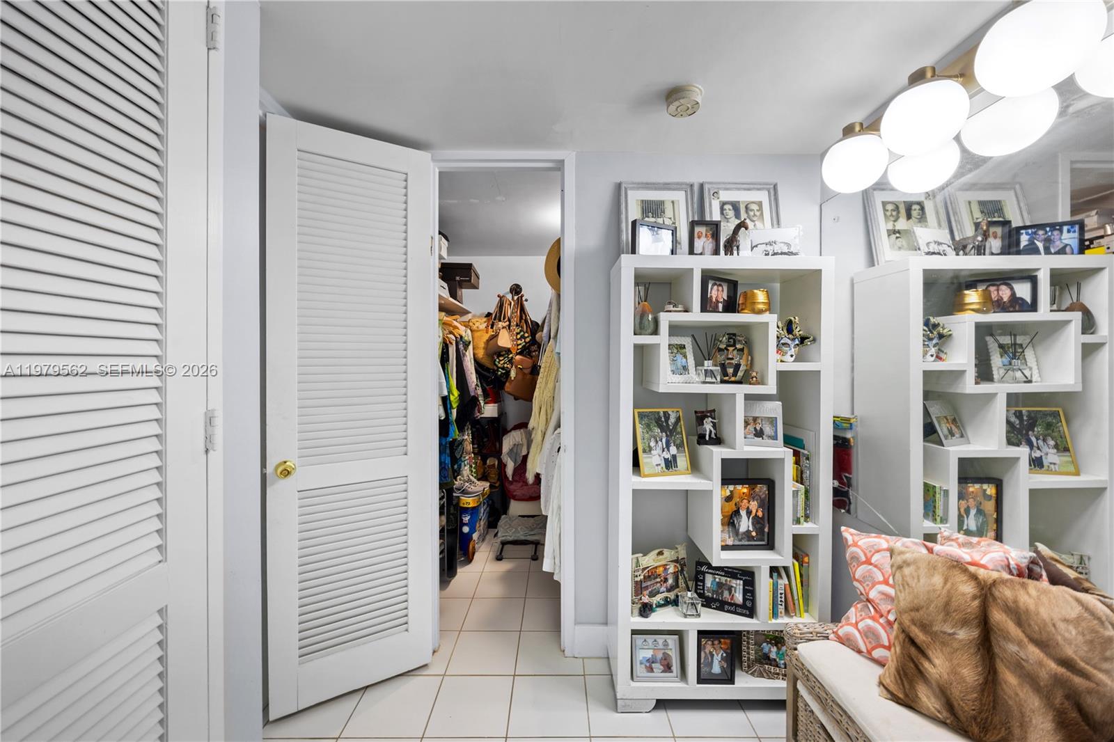 5055 Collins Ave # 5N