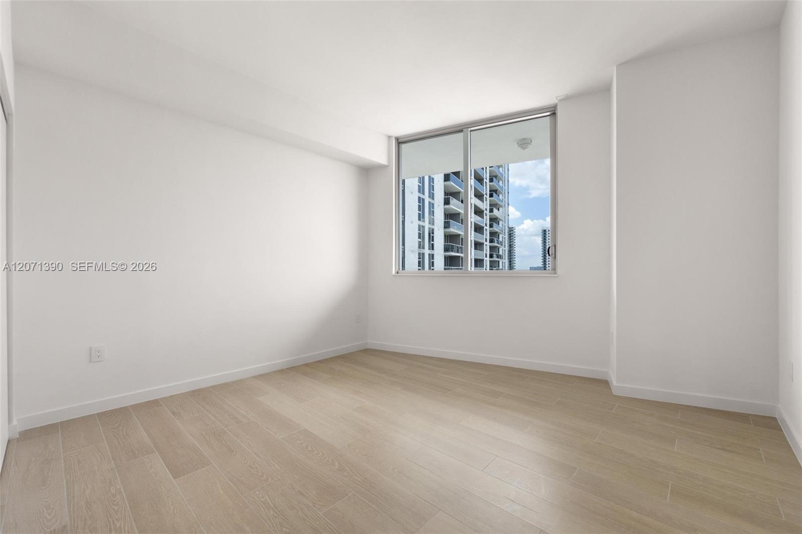 1400 Biscayne Blvd # 1905