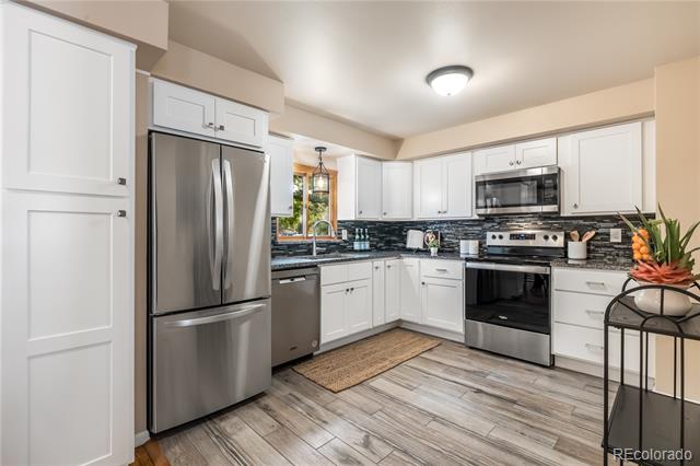 1700 Jewel Drive