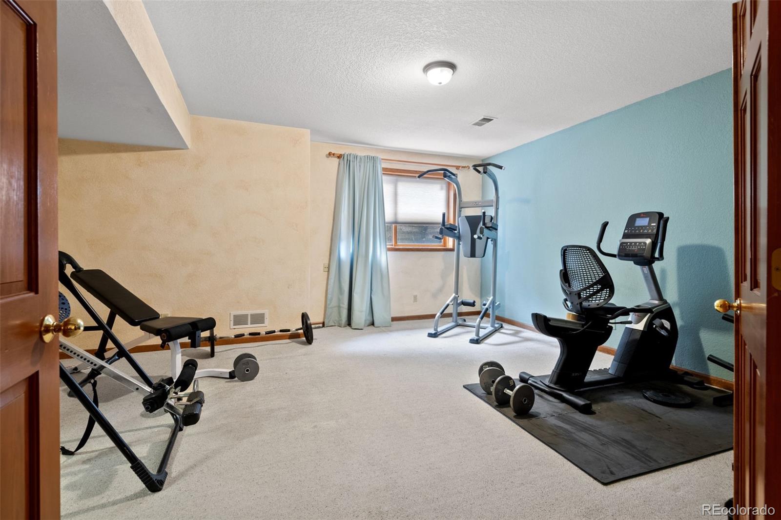 6766 Westwoods Circle