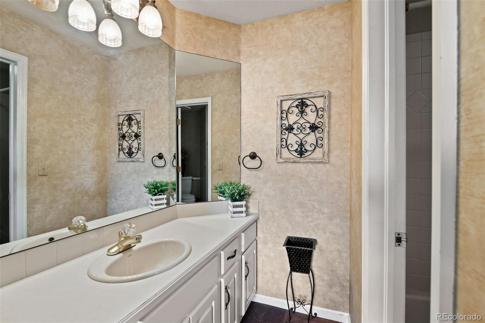 6766 Westwoods Circle