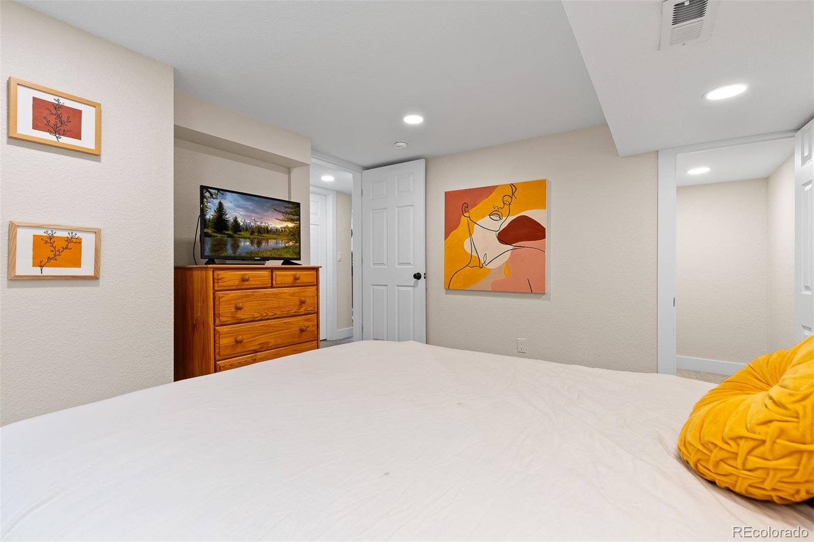 2050 S Corona Street