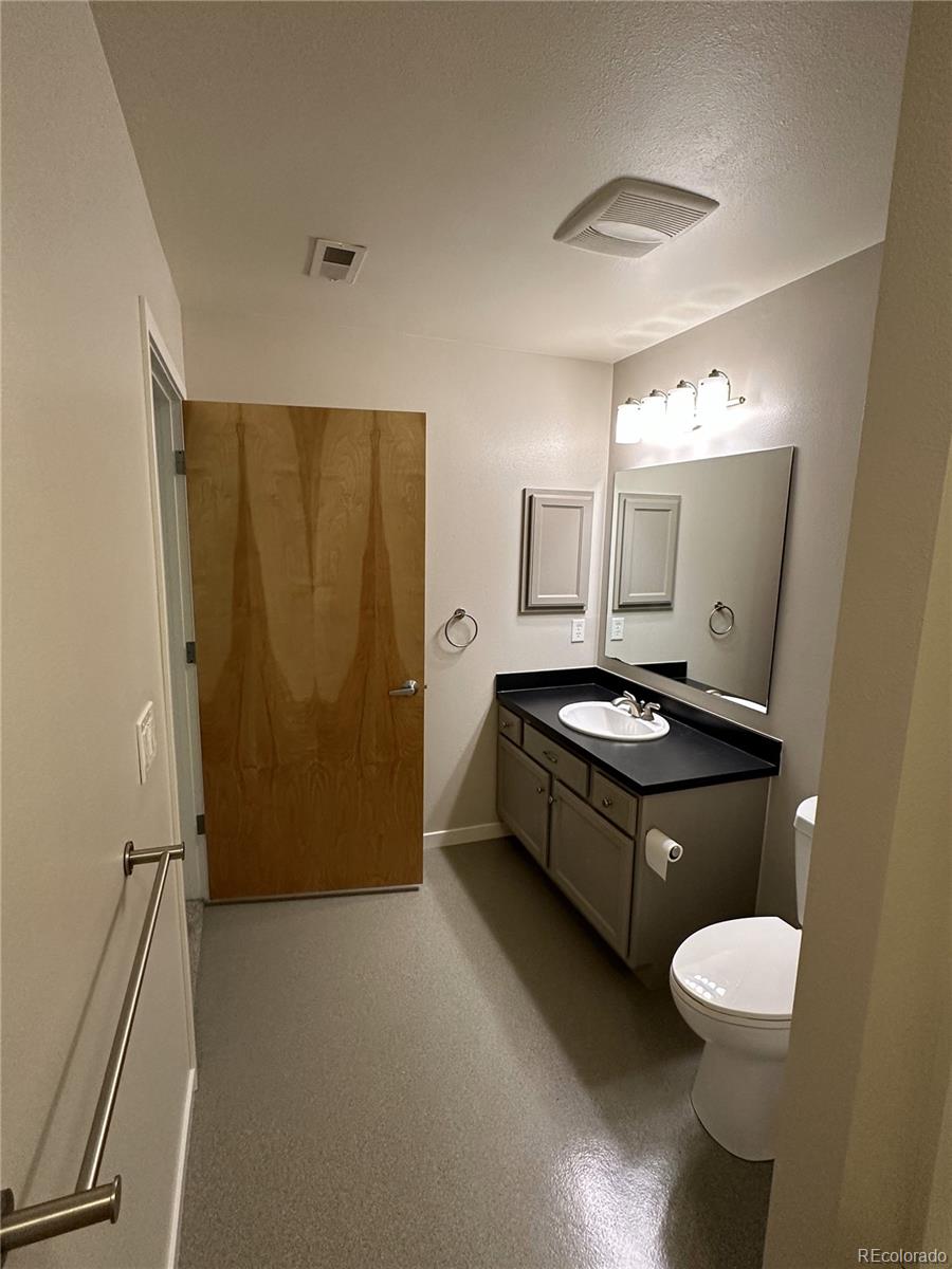 4670 Holiday Drive Unit: 103