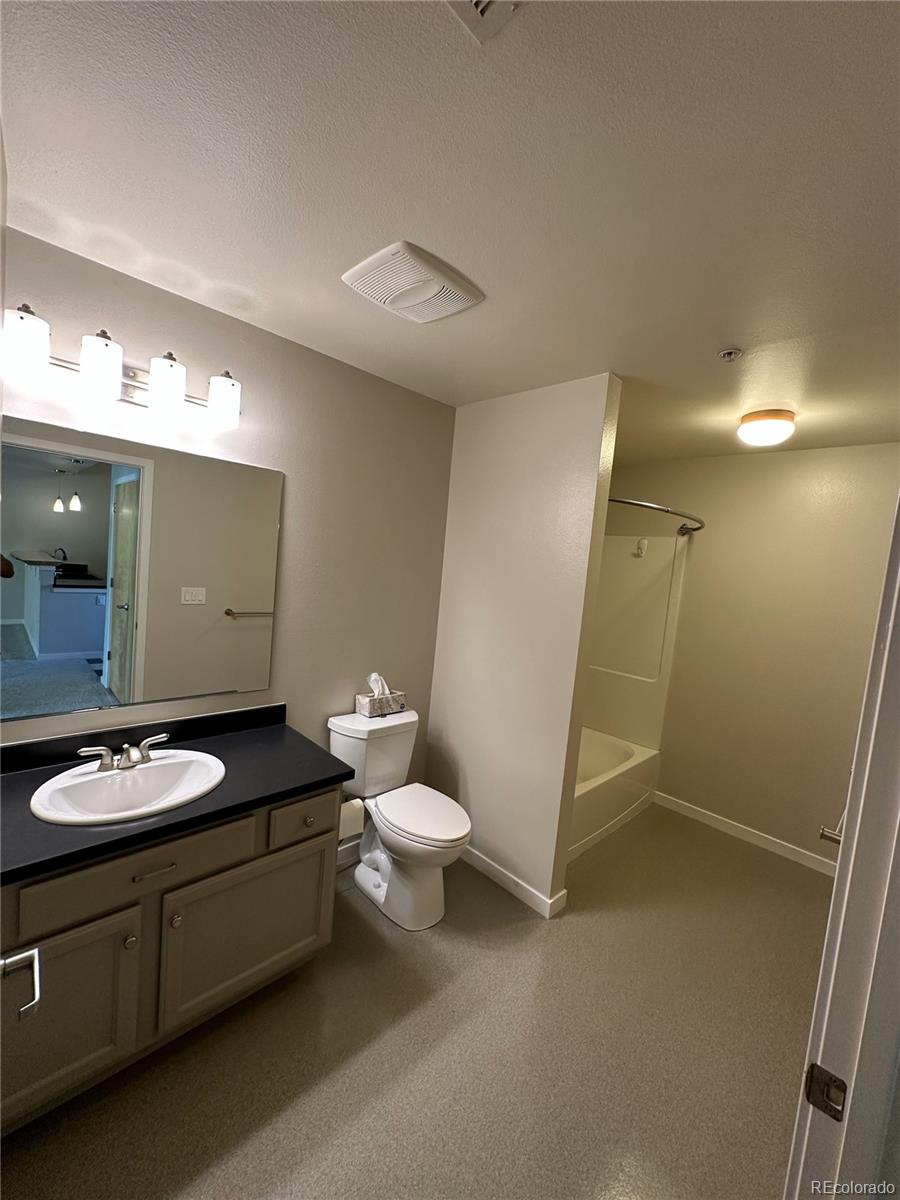 4670 Holiday Drive Unit: 103