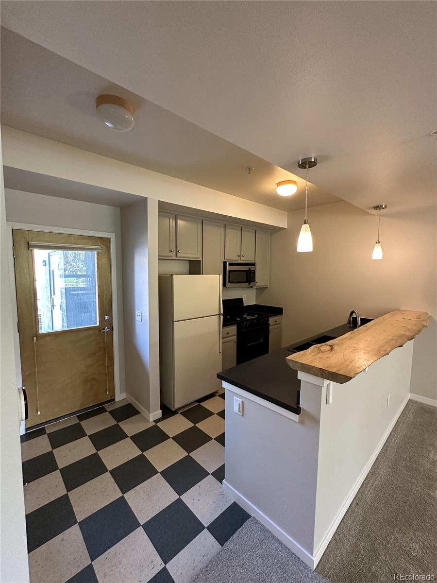 4670 Holiday Drive Unit: 103