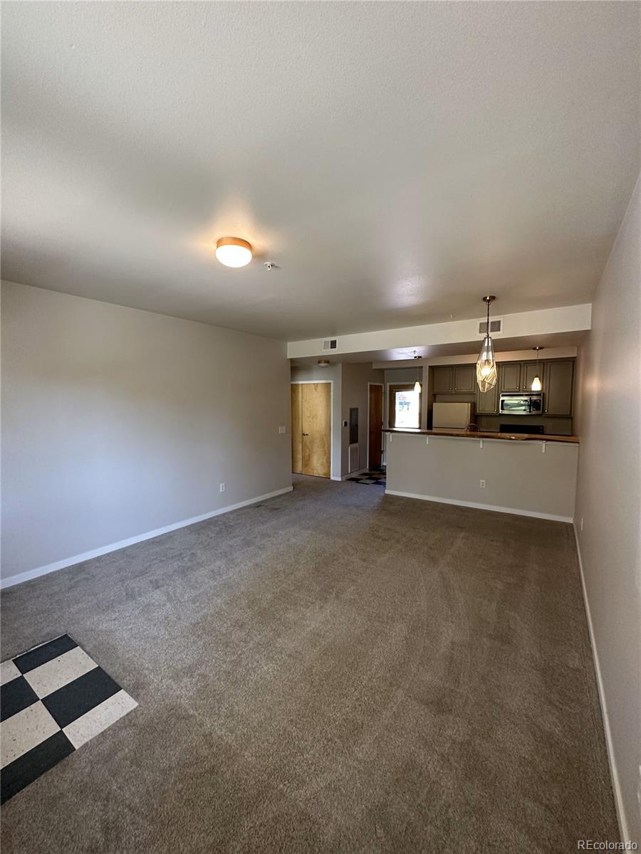 4670 Holiday Drive Unit: 103