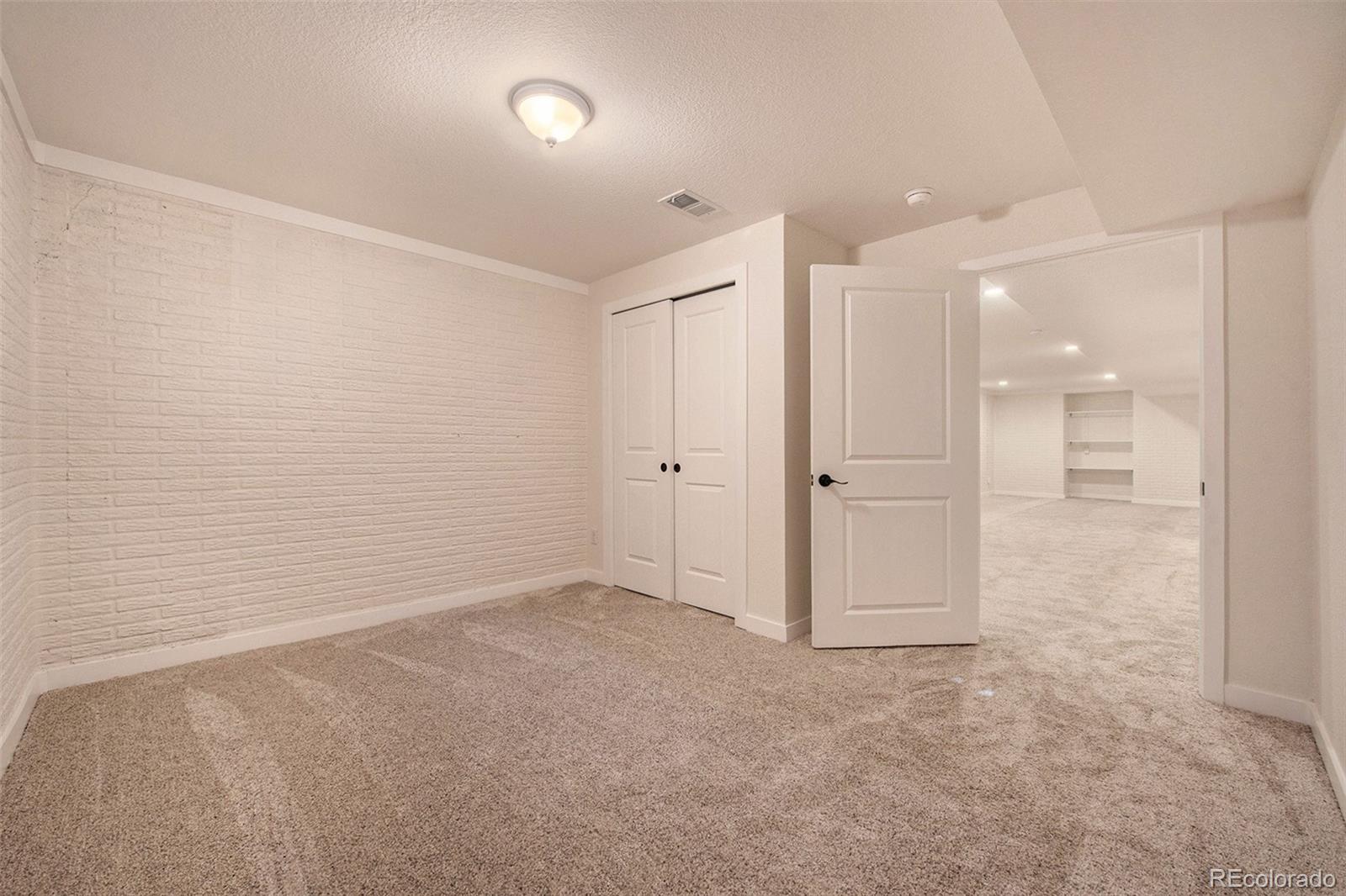 2327 Meadow Street
