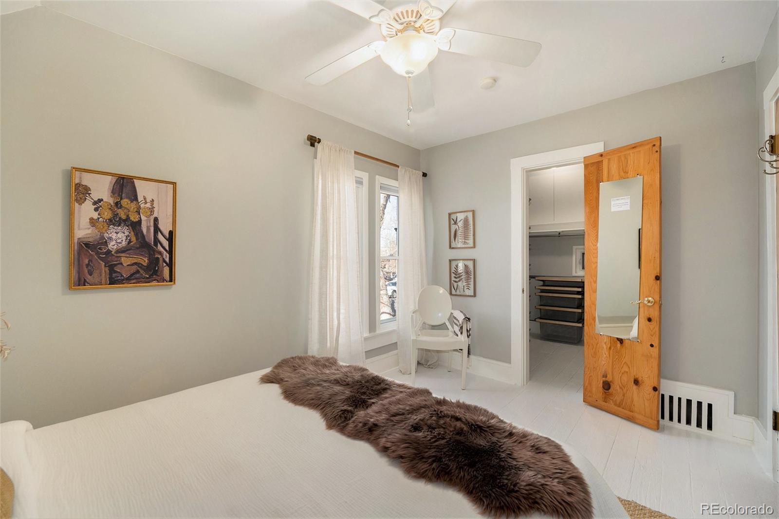 3012 N Hooker Street