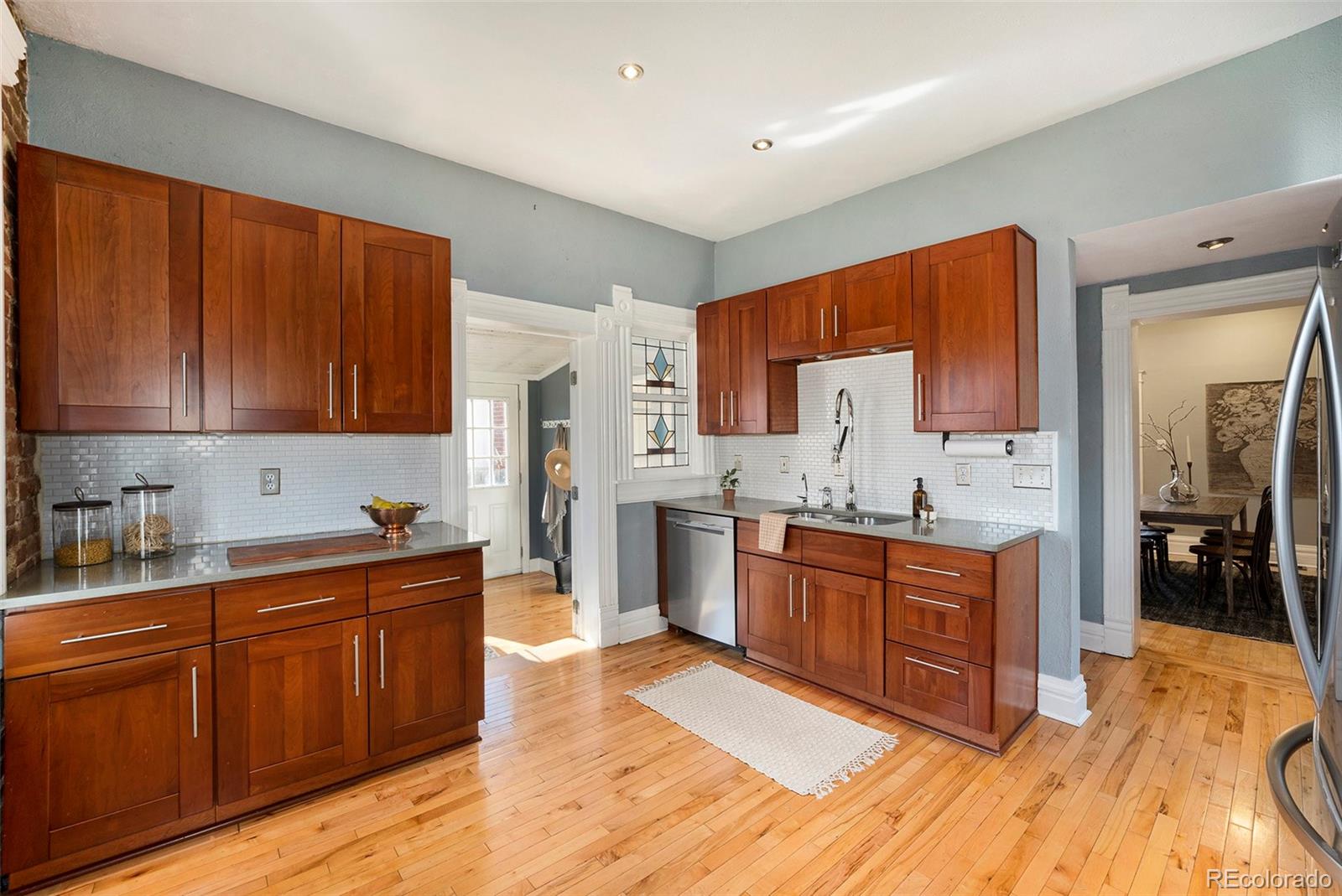 3012 N Hooker Street