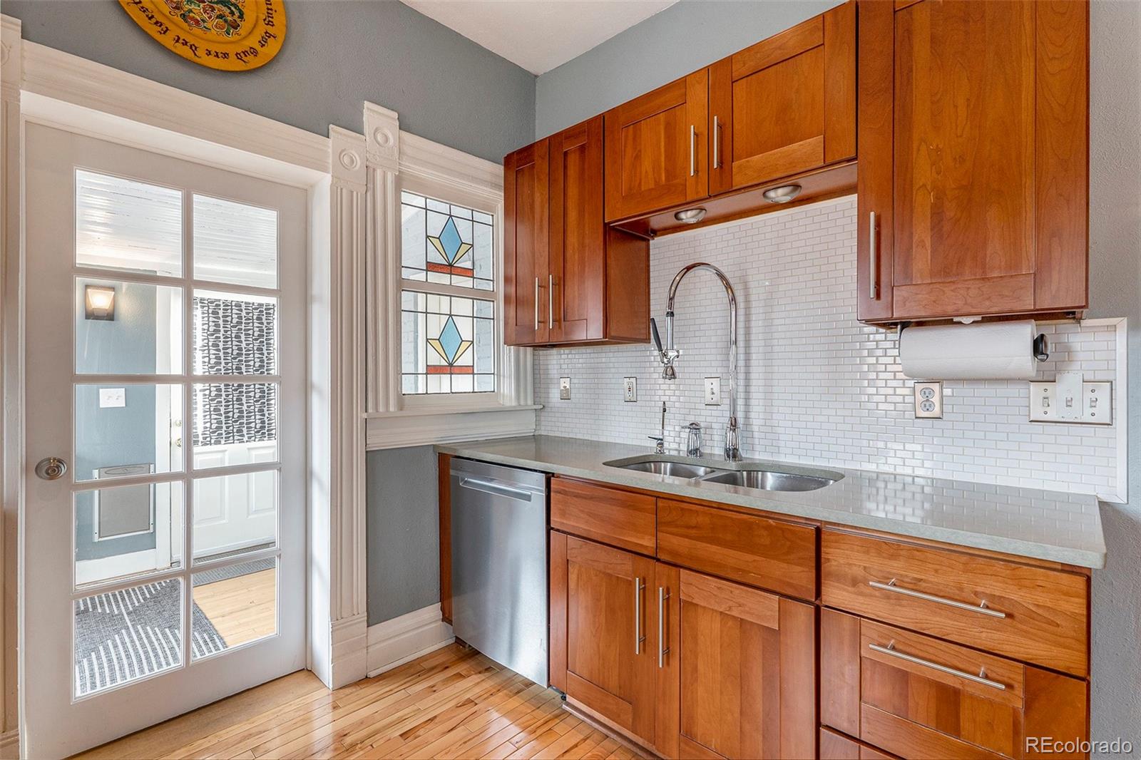 3012 N Hooker Street