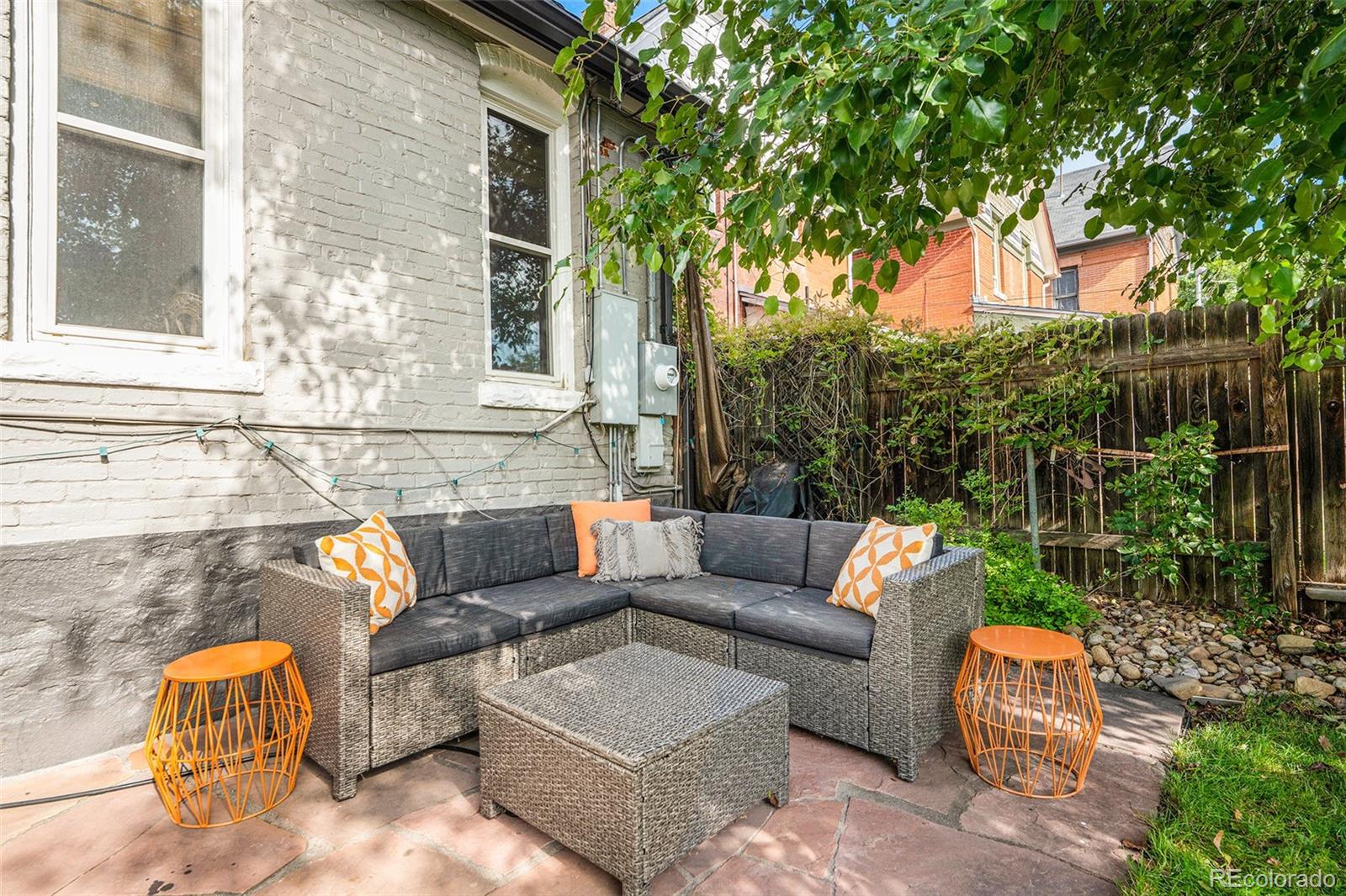 3012 N Hooker Street