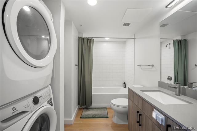 3575 Chestnut Place Unit: 701
