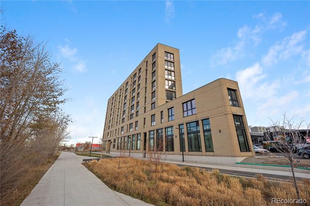 3575 Chestnut Place Unit: 701