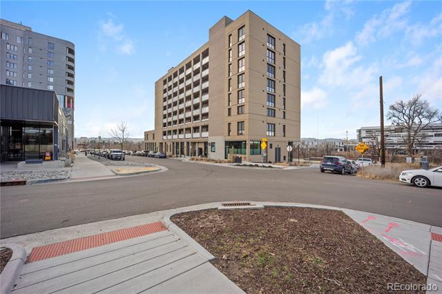 3575 Chestnut Place Unit: 701
