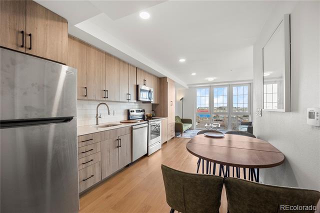 3575 Chestnut Place Unit: 701