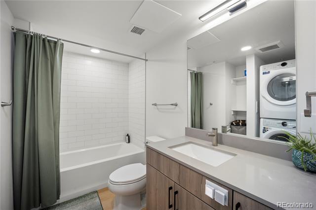 3575 Chestnut Place Unit: 701