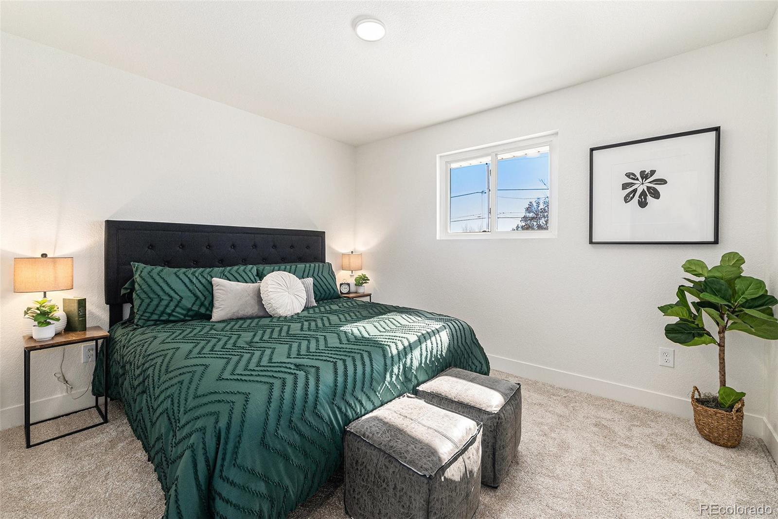 1084 W 96th Place