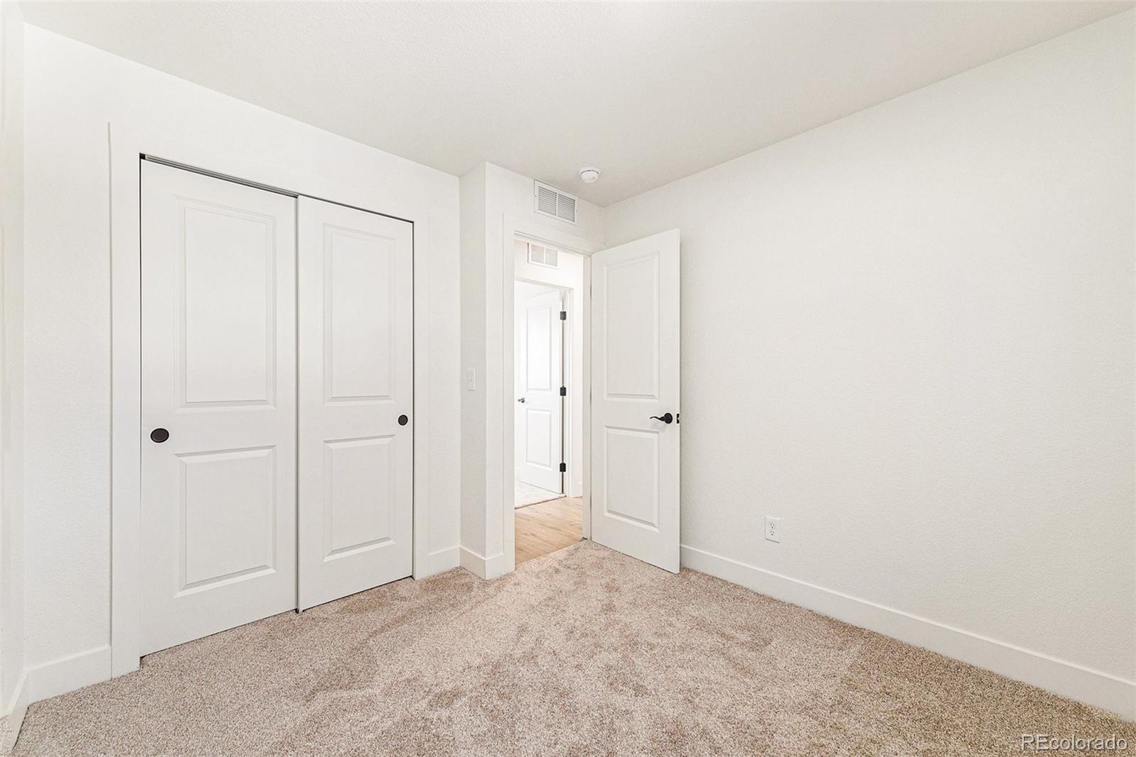 1084 W 96th Place