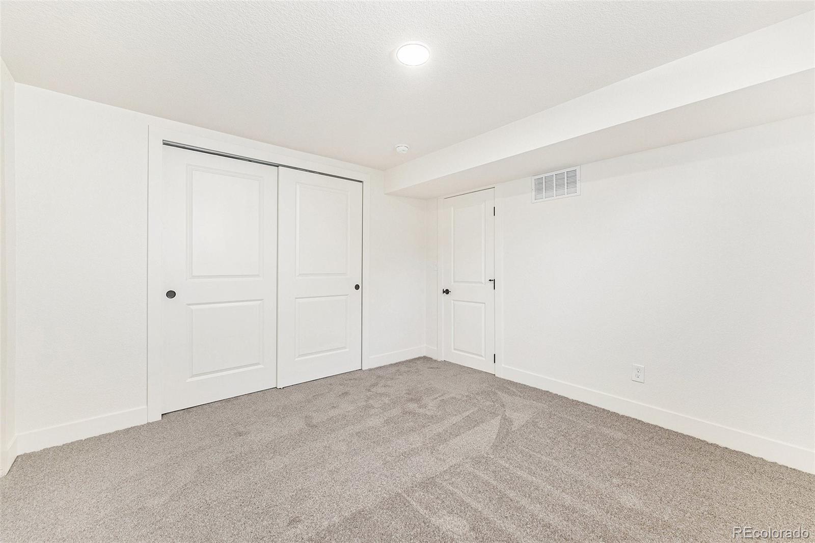 1084 W 96th Place