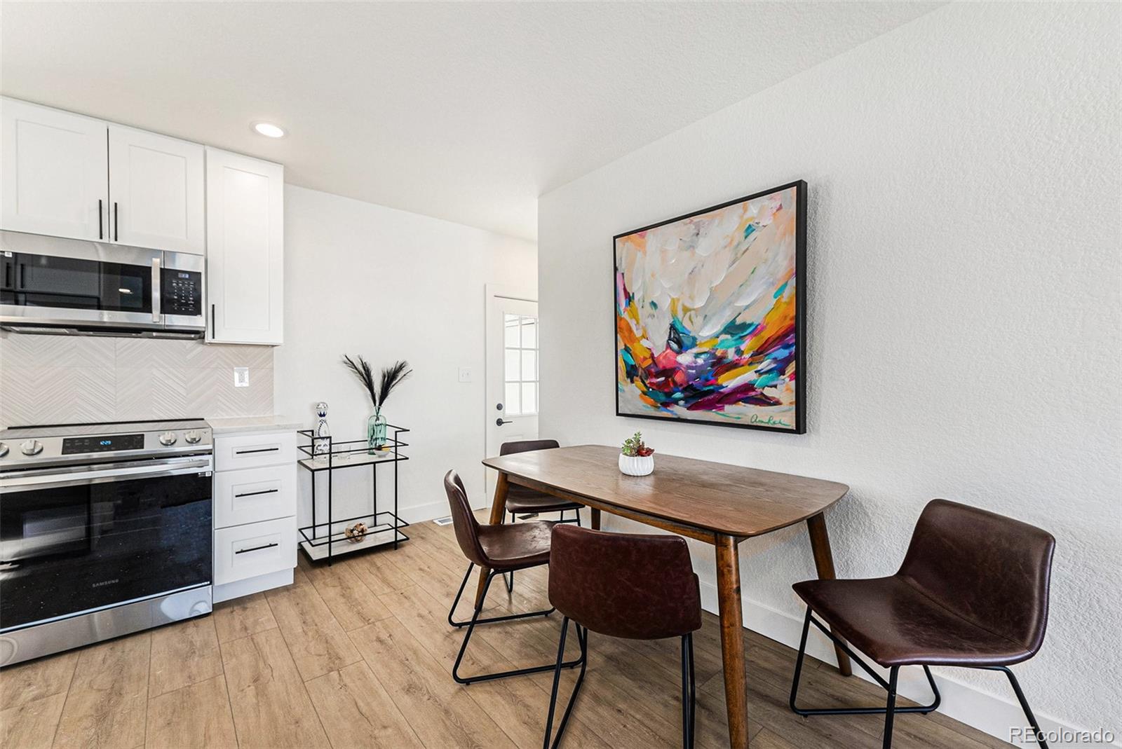 1084 W 96th Place