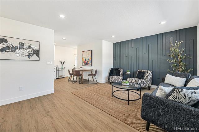1084 W 96th Place