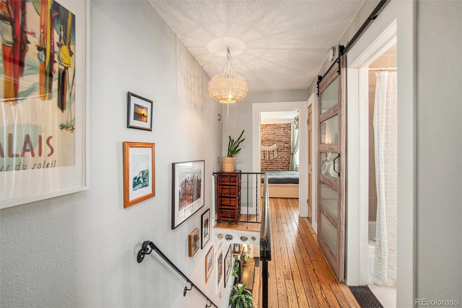 121 E 8th Avenue