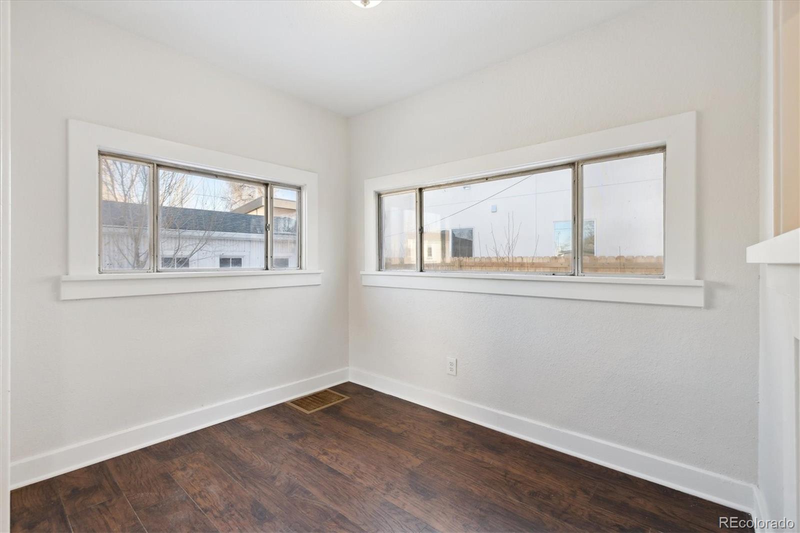 2900 S Cherokee Street