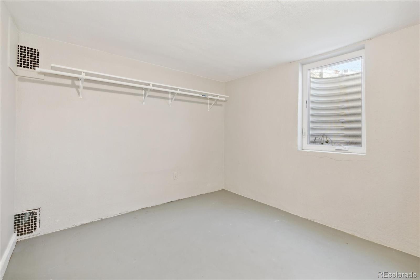 2900 S Cherokee Street