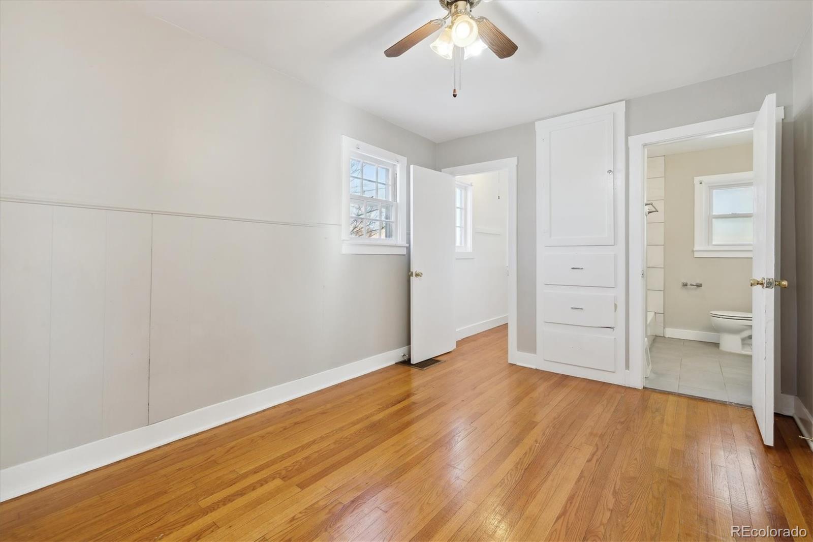 2900 S Cherokee Street