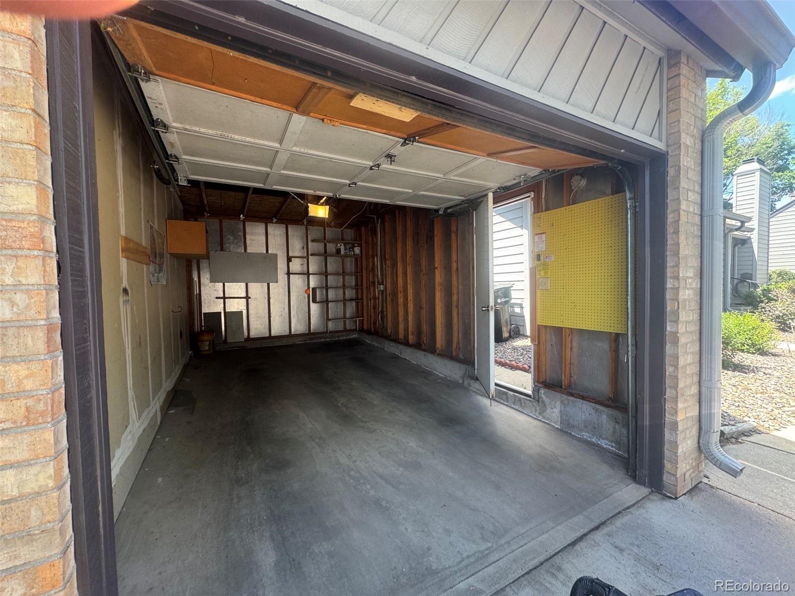 6349 Oak Court