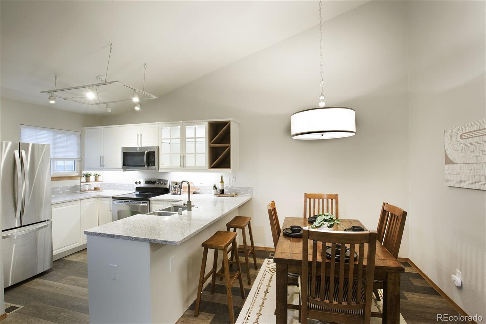 6349 Oak Court