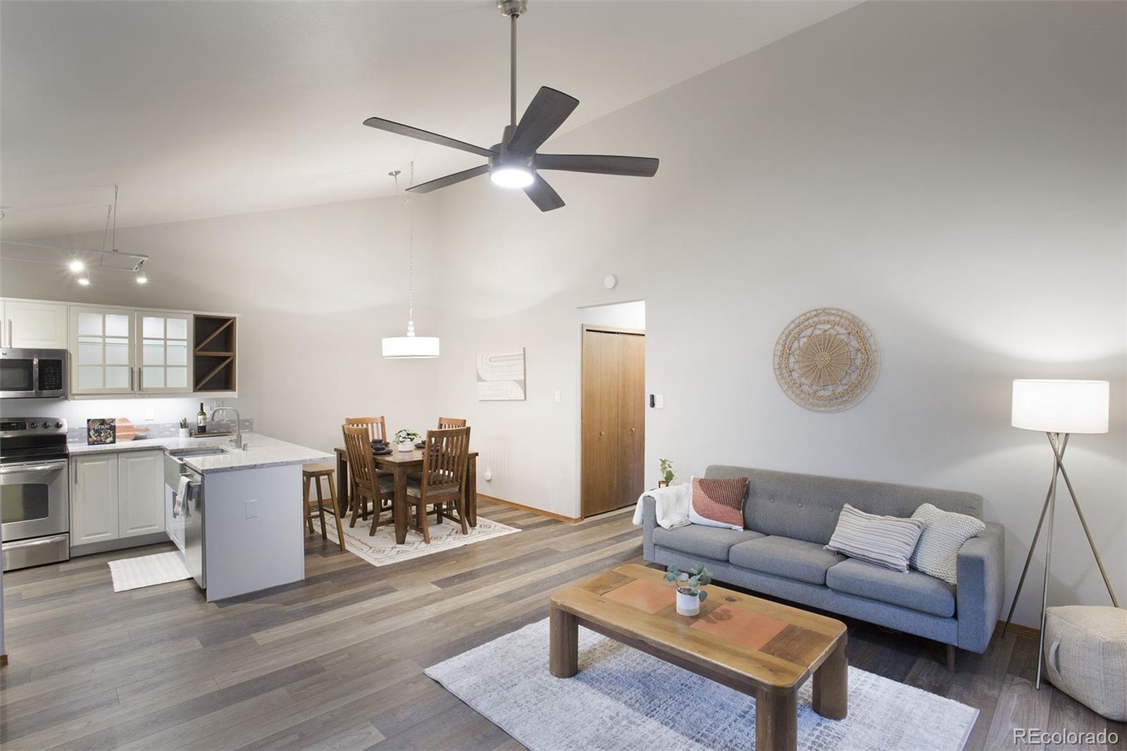 6349 Oak Court