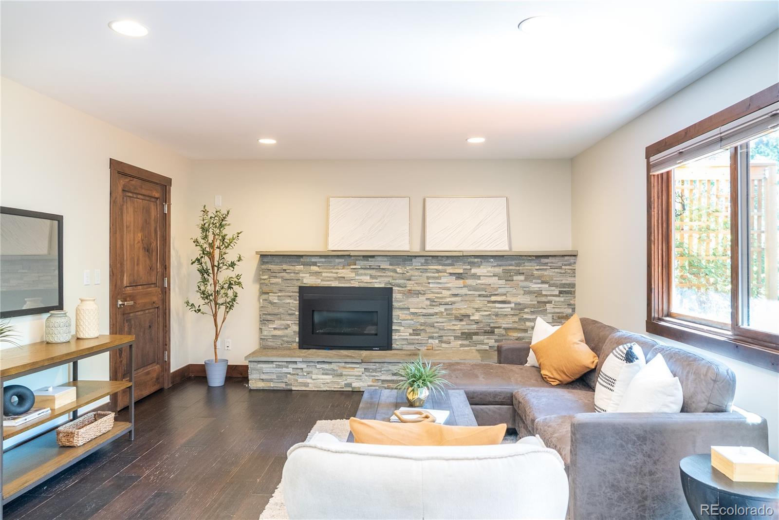 2464 Powderhorn Lane