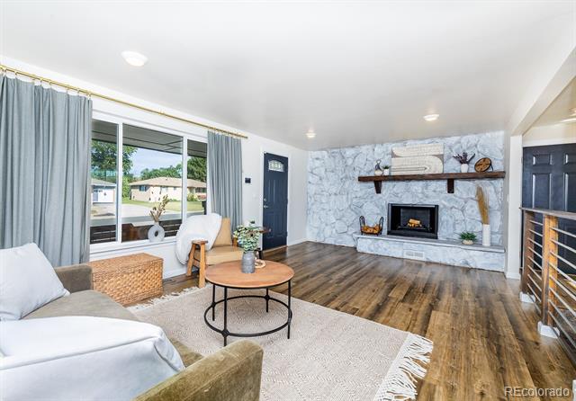 7482 Beach Court