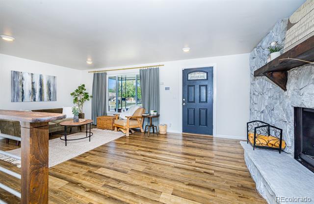7482 Beach Court