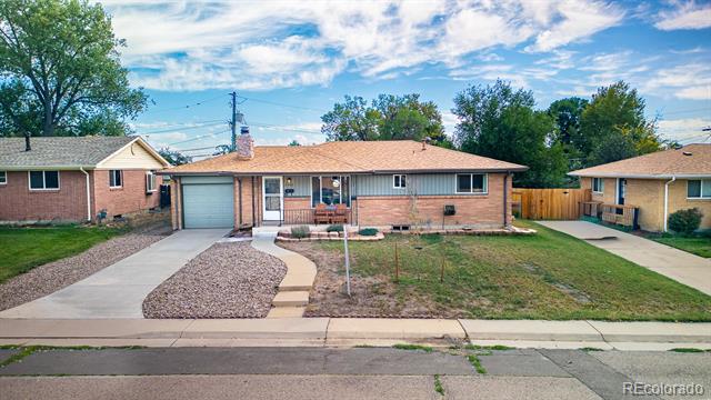 7482 Beach Court