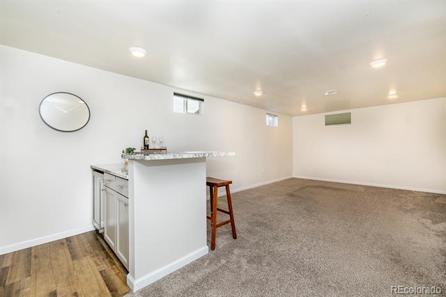 7482 Beach Court