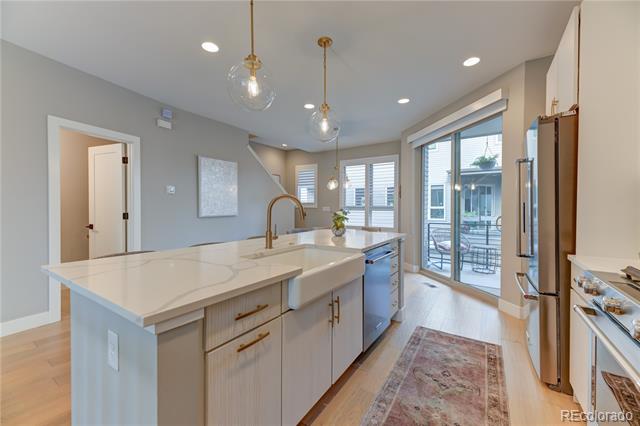 4615 W 50th Place