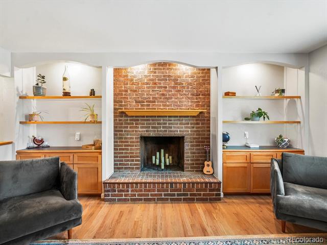 8324 Everett Way