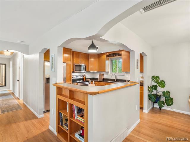 8324 Everett Way