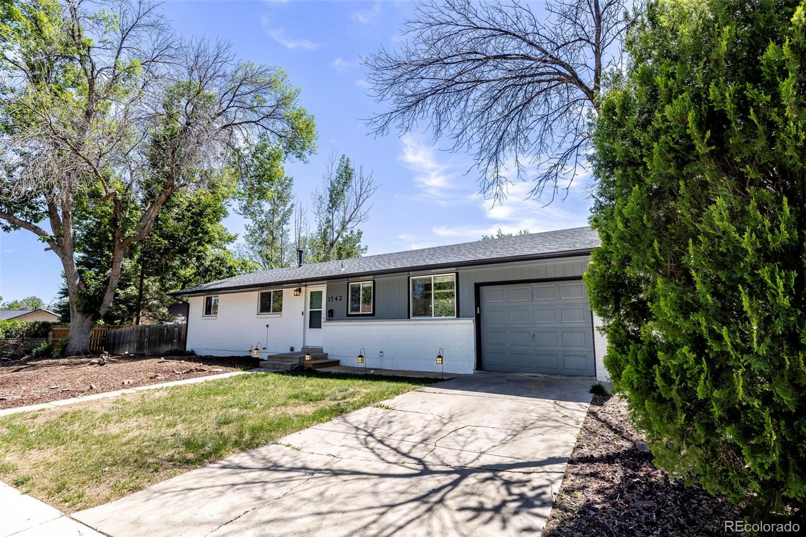 1742 Countess Court