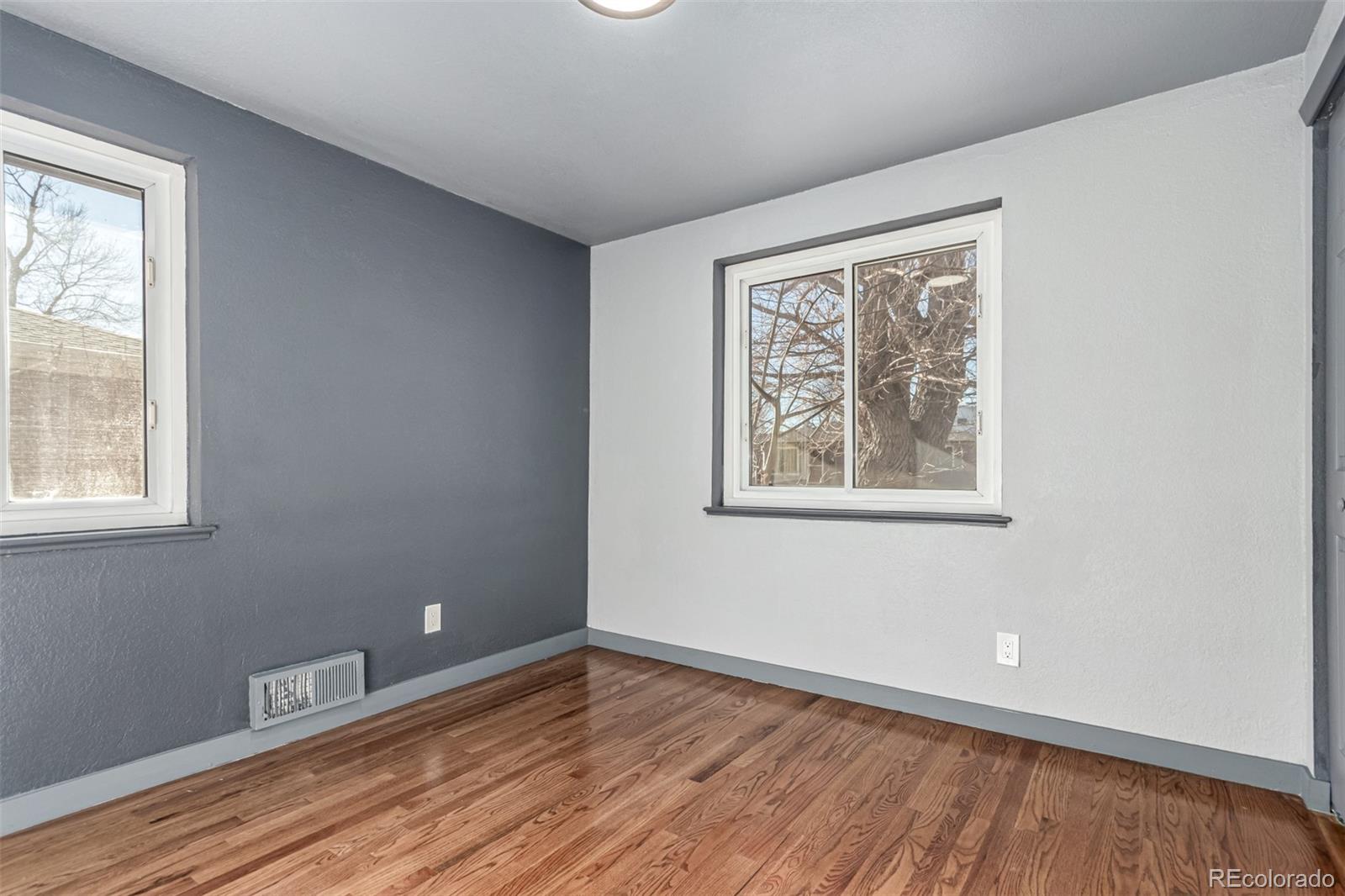 5470 Holland Drive