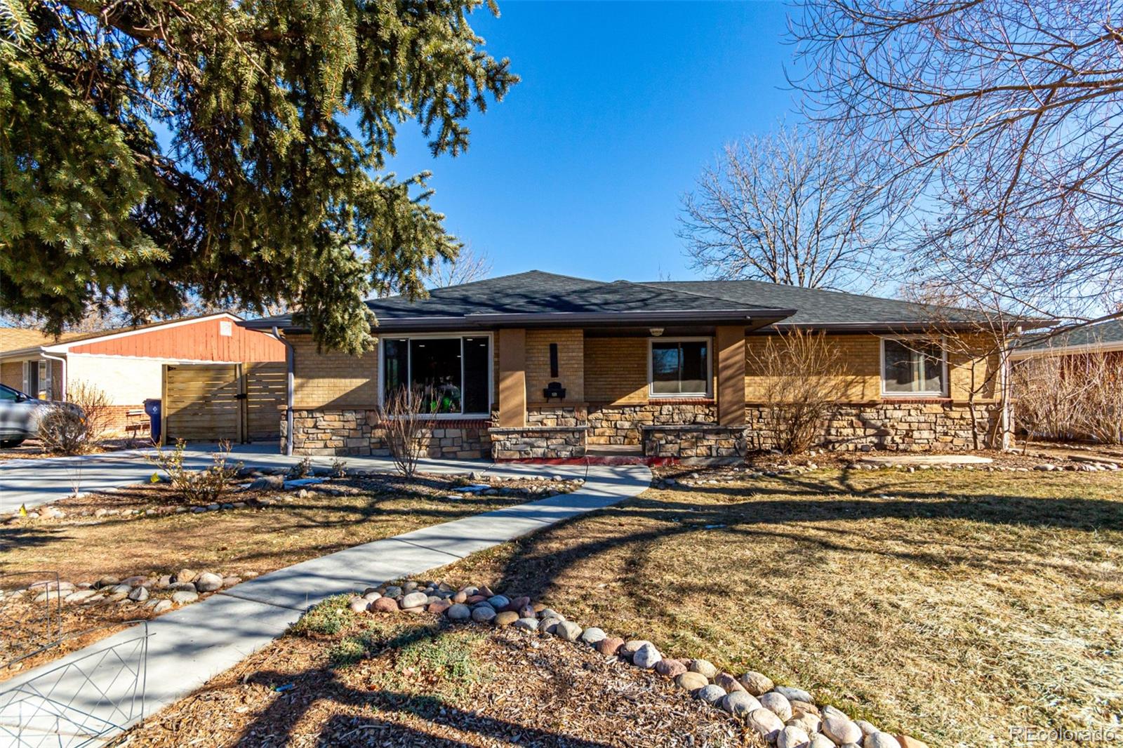 5470 Holland Drive