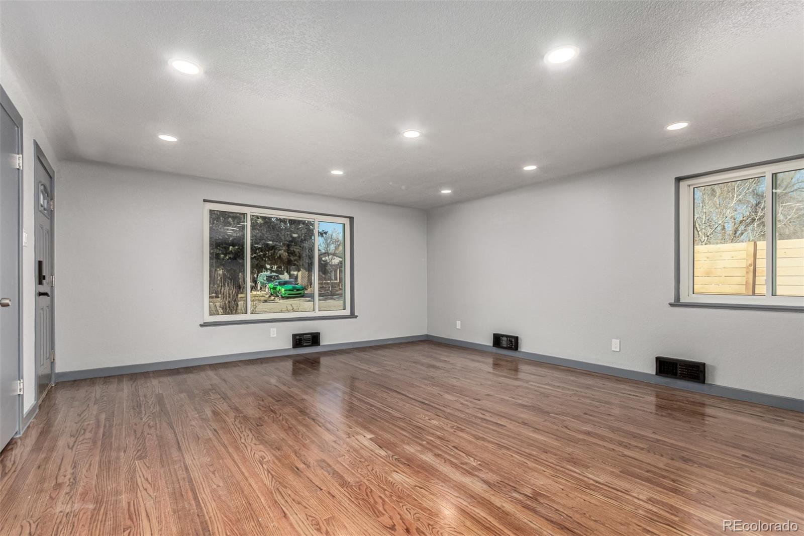 5470 Holland Drive