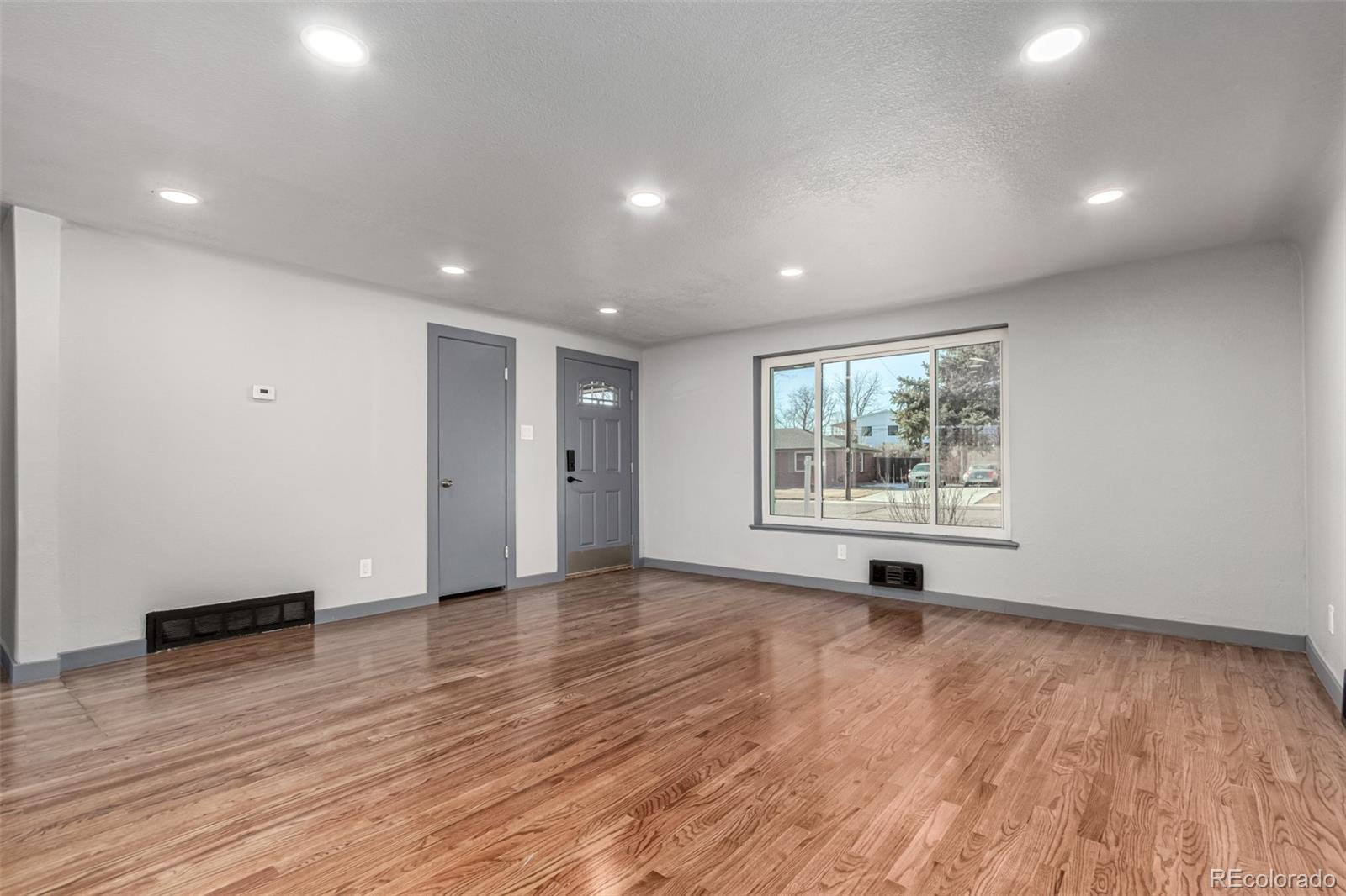 5470 Holland Drive