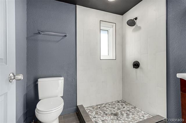 5470 Holland Drive